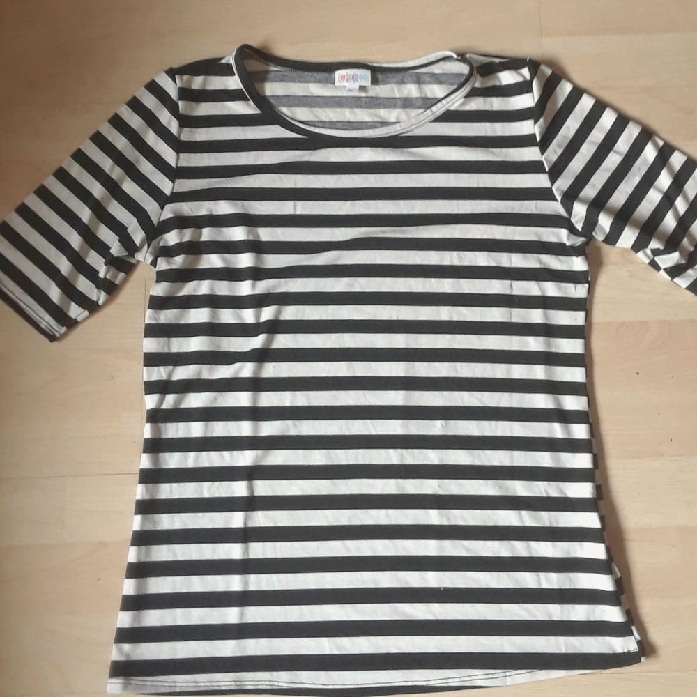 Lularoe Stripe Gigi top